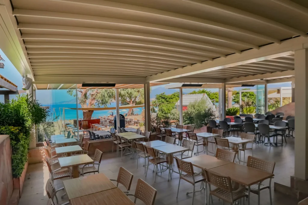 KE Isola 3: la pergola a tetto piano con le luci regolabili KE Isola 3: la pergola a tetto piano con le luci regolabili News di prodotto