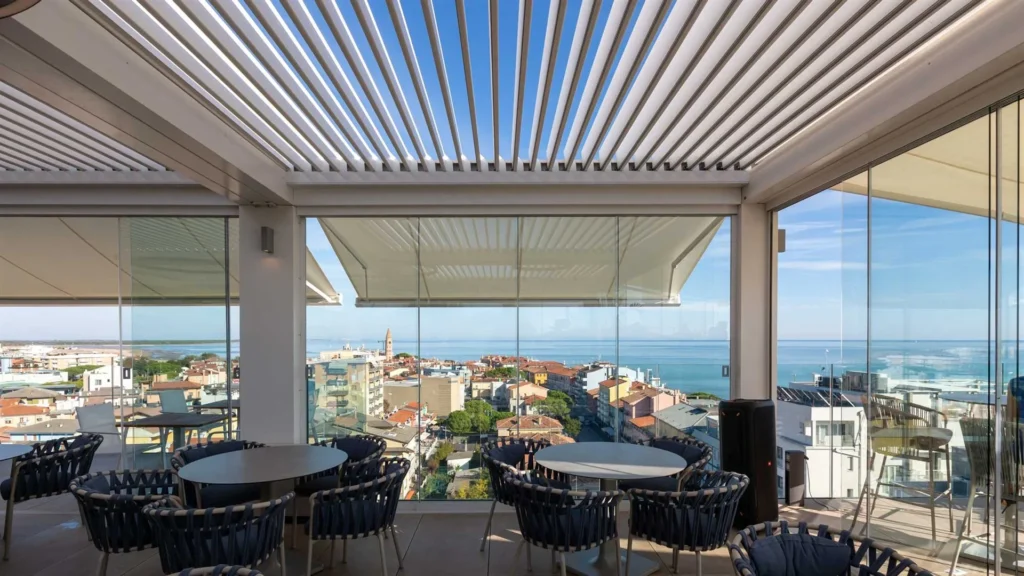 Prezzo di una pergola bioclimatica: da cosa dipende Prezzo di una pergola bioclimatica: da cosa dipende Guide e consigli